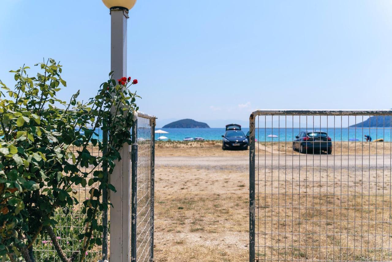 Aqua Heaven Apartment Nea Iraklitsa Ngoại thất bức ảnh